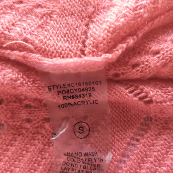 Cropped Pointelle Detail Quarter Sleeve Cardigan - Picture 9 of 9